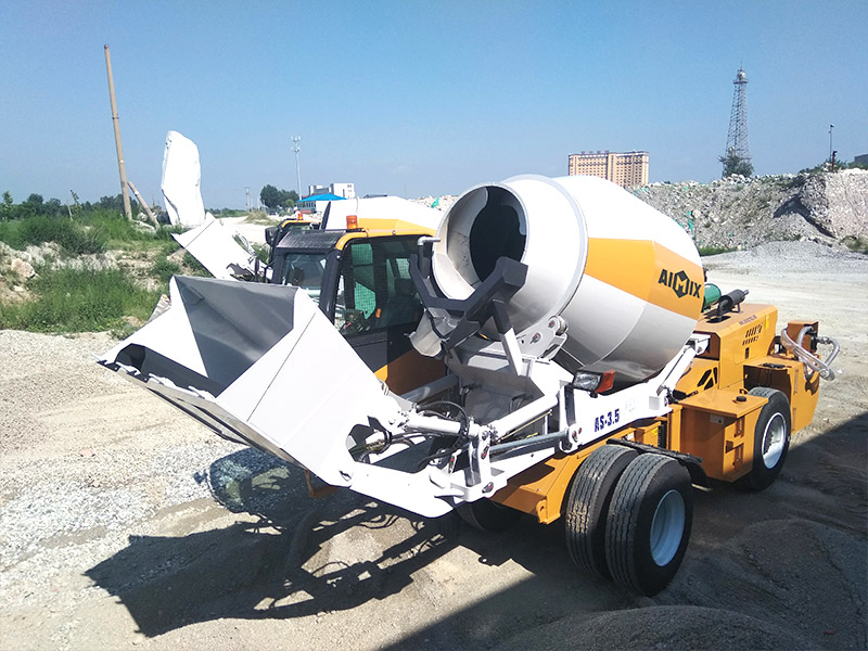 Self Loading Concrete Mixer